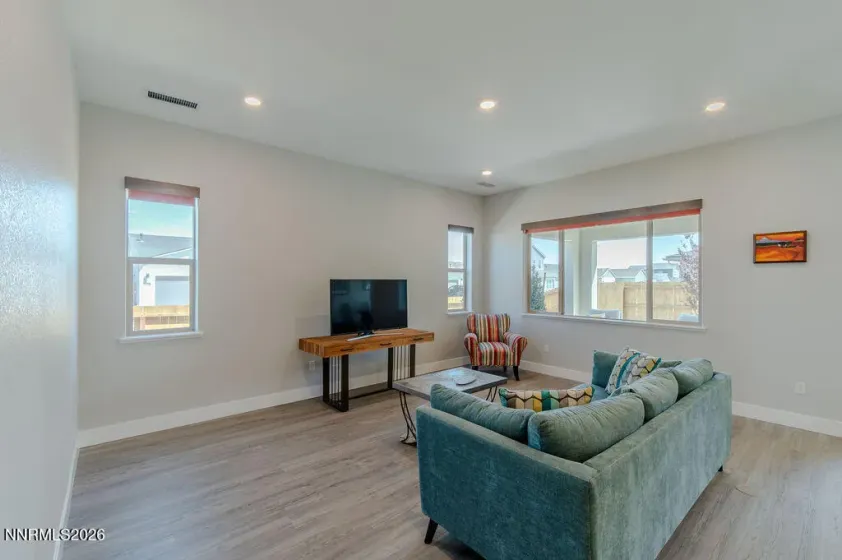 399 Porter Peak, Carson City, Nevada 89701, 3 Bedrooms Bedrooms, ,2 BathroomsBathrooms,Residential,Residential,Porter Peak,260004770