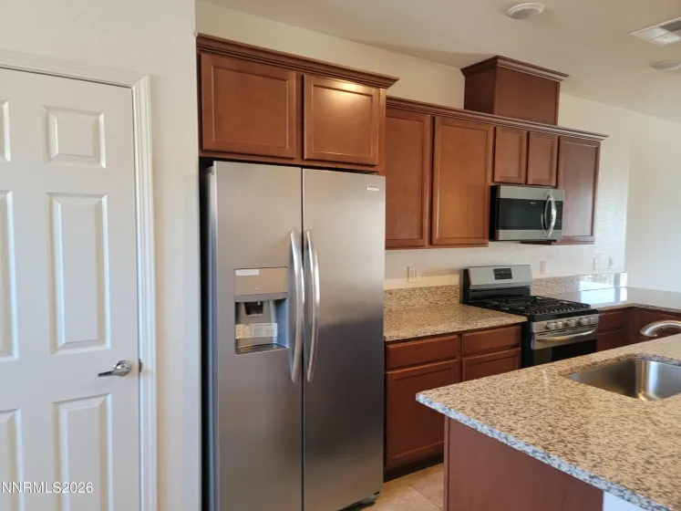 3002 Sterling Ridge, Sparks, Nevada 89431, 2 Bedrooms Bedrooms, ,3 BathroomsBathrooms,Residential,Residential,Sterling Ridge,260004792