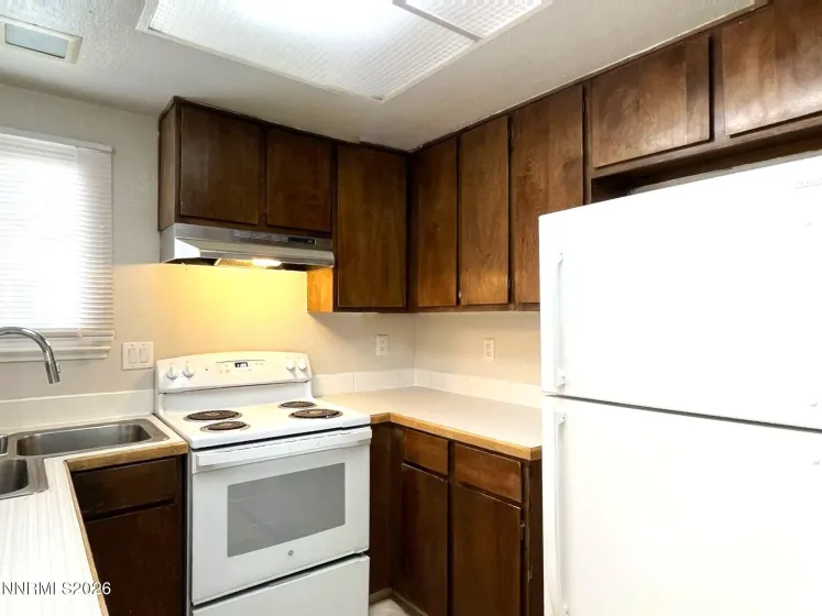 2124 Roundhouse, Sparks, Nevada 89431, 2 Bedrooms Bedrooms, ,2 BathroomsBathrooms,Residential,Residential,Roundhouse,260004800