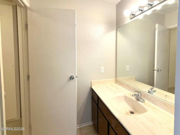 2124 Roundhouse, Sparks, Nevada 89431, 2 Bedrooms Bedrooms, ,2 BathroomsBathrooms,Residential,Residential,Roundhouse,260004800