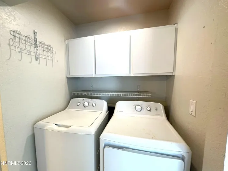 2124 Roundhouse, Sparks, Nevada 89431, 2 Bedrooms Bedrooms, ,2 BathroomsBathrooms,Residential,Residential,Roundhouse,260004800