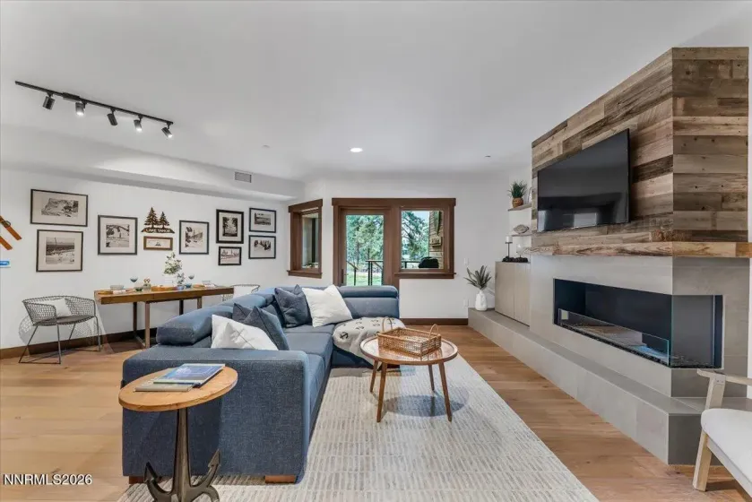 17 Beach Club, Stateline, Nevada 89449, 1 Bedroom Bedrooms, ,2 BathroomsBathrooms,Residential,Residential,Beach Club,260004802