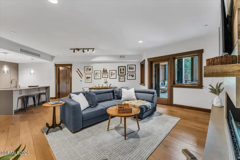 17 Beach Club, Stateline, Nevada 89449, 1 Bedroom Bedrooms, ,2 BathroomsBathrooms,Residential,Residential,Beach Club,260004802