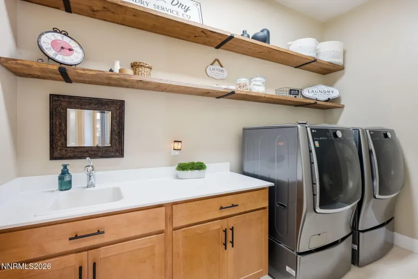 2955 Saddle Peak, Reno, Nevada 89521, 3 Bedrooms Bedrooms, ,4 BathroomsBathrooms,Residential,Residential,Saddle Peak,260004805