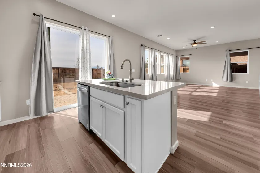 7609 Navasota, Sparks, Nevada 89436, 4 Bedrooms Bedrooms, ,3 BathroomsBathrooms,Residential,Residential,Navasota,260001480