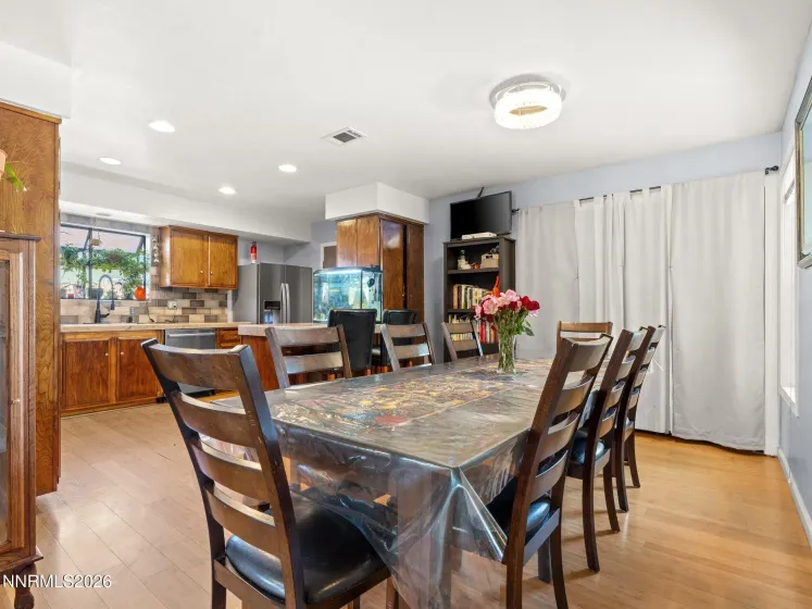 110 Sells, Sparks, Nevada 89431, 3 Bedrooms Bedrooms, ,2 BathroomsBathrooms,Residential,Residential,Sells,260004818