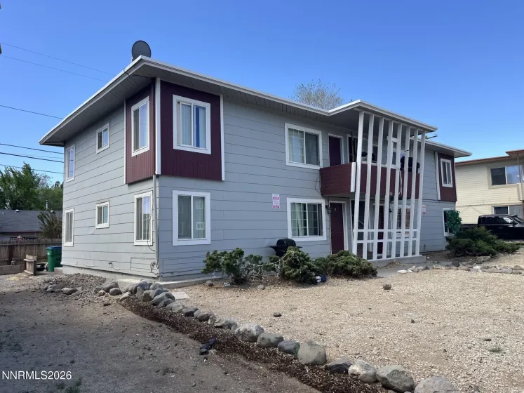 670 Denslowe, Reno, Nevada 89512, 8 Bedrooms Bedrooms, ,4 BathroomsBathrooms,Residential Income,Residential,Denslowe,0,260001931