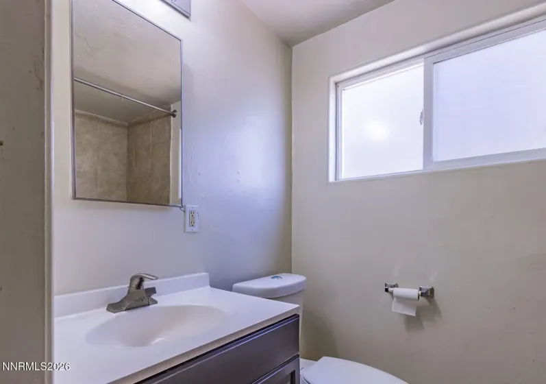 670 Denslowe, Reno, Nevada 89512, 8 Bedrooms Bedrooms, ,4 BathroomsBathrooms,Residential Income,Residential,Denslowe,0,260001931