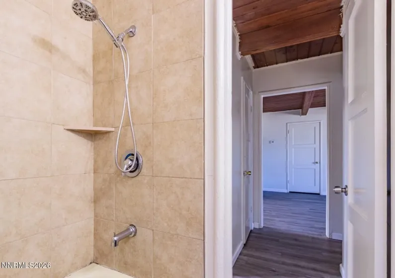 670 Denslowe, Reno, Nevada 89512, 8 Bedrooms Bedrooms, ,4 BathroomsBathrooms,Residential Income,Residential,Denslowe,0,260001931