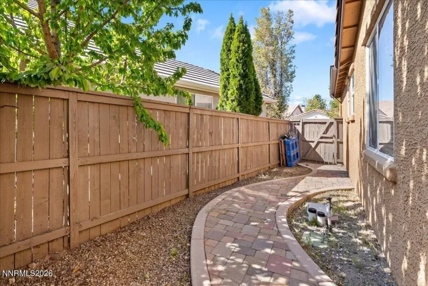 455 Sysonby, Reno, Nevada 89521, 4 Bedrooms Bedrooms, ,2 BathroomsBathrooms,Residential,Residential,Sysonby,260004824