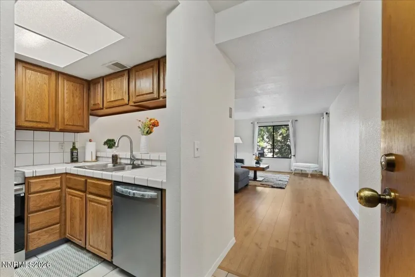 3095 Lakeside, Reno, Nevada 89509, 1 Bedroom Bedrooms, ,1 BathroomBathrooms,Residential,Residential,Lakeside,260004825