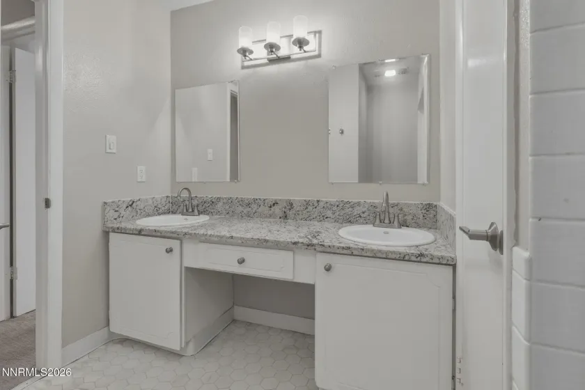 585 Smithridge, Reno, Nevada 89502, 2 Bedrooms Bedrooms, ,2 BathroomsBathrooms,Residential,Residential,Smithridge,260003779