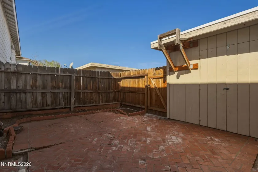 585 Smithridge, Reno, Nevada 89502, 2 Bedrooms Bedrooms, ,2 BathroomsBathrooms,Residential,Residential,Smithridge,260003779