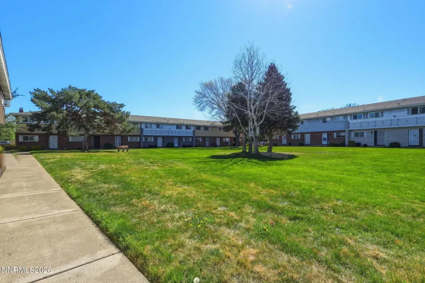 585 Smithridge, Reno, Nevada 89502, 2 Bedrooms Bedrooms, ,2 BathroomsBathrooms,Residential,Residential,Smithridge,260003779