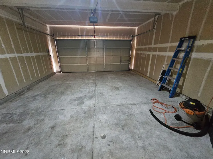 6141 Black Gypsum, Sparks, Nevada 89436, 2 Bedrooms Bedrooms, ,3 BathroomsBathrooms,Residential Lease,Manufactured,Black Gypsum,260004835