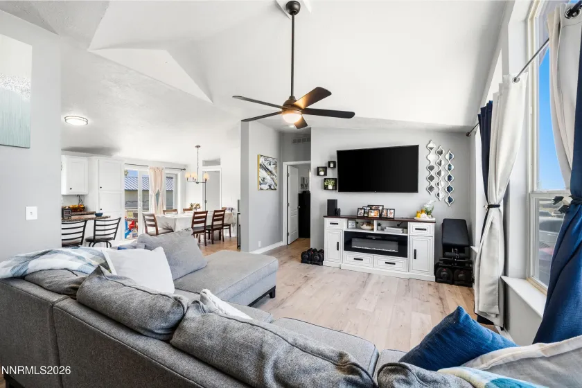 3320 Moon, Winnemucca, Nevada 89445, 3 Bedrooms Bedrooms, ,2 BathroomsBathrooms,Residential,Residential,Moon,260004837