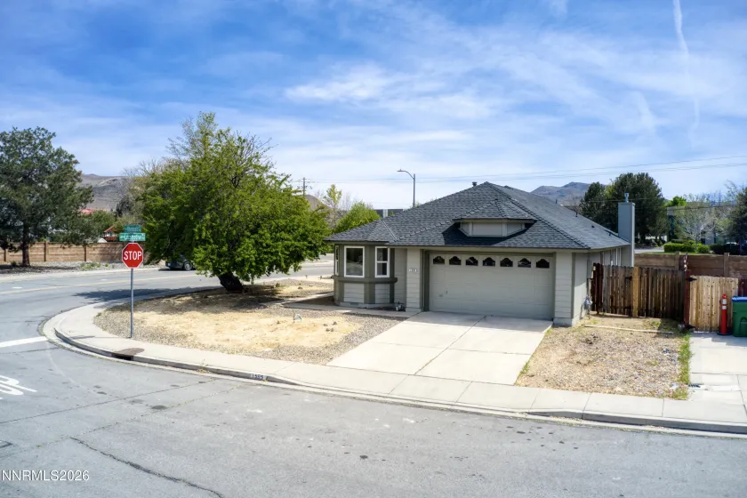 1595 Rheingold, Sparks, Nevada 89434, 3 Bedrooms Bedrooms, ,2 BathroomsBathrooms,Residential,Residential,Rheingold,260004812