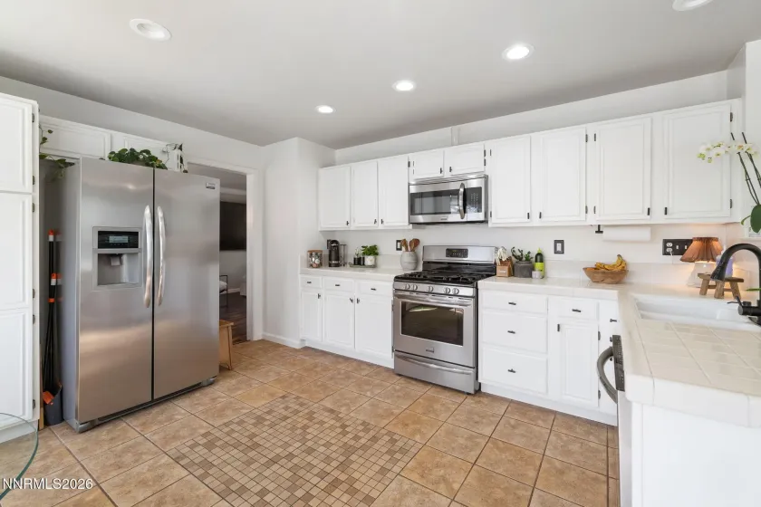 1025 Country Ridge, Sparks, Nevada 89434, 4 Bedrooms Bedrooms, ,3 BathroomsBathrooms,Residential,Residential,Country Ridge,260004841