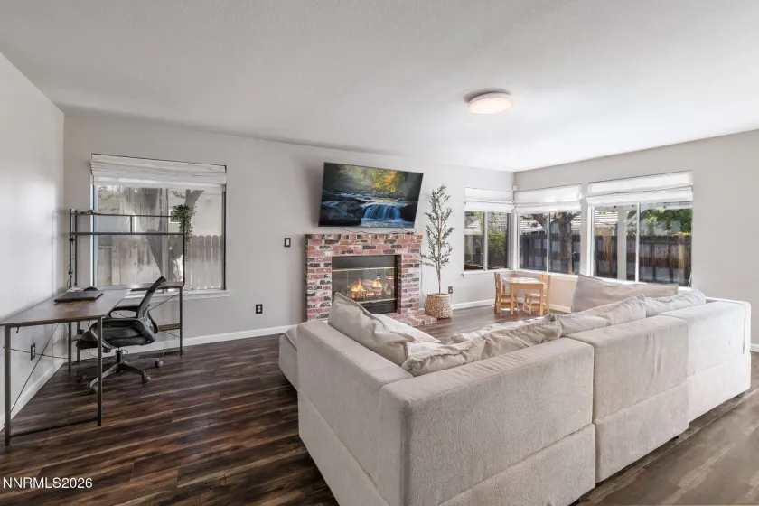 1025 Country Ridge, Sparks, Nevada 89434, 4 Bedrooms Bedrooms, ,3 BathroomsBathrooms,Residential,Residential,Country Ridge,260004841