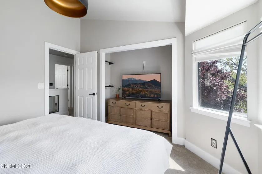 1025 Country Ridge, Sparks, Nevada 89434, 4 Bedrooms Bedrooms, ,3 BathroomsBathrooms,Residential,Residential,Country Ridge,260004841