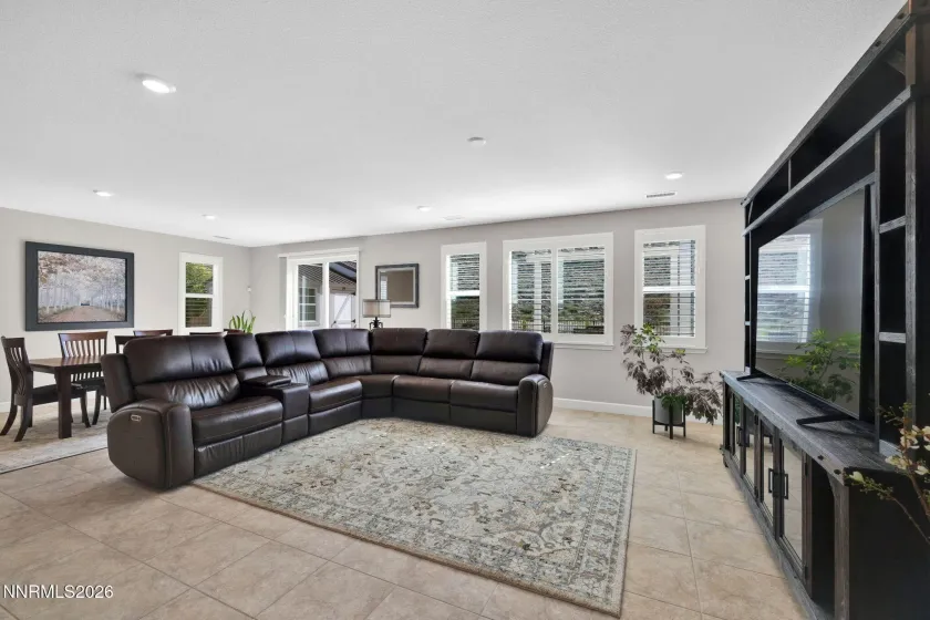 10250 Mother Lode, Reno, Nevada 89521, 3 Bedrooms Bedrooms, ,3 BathroomsBathrooms,Residential,Residential,Mother Lode,260004850