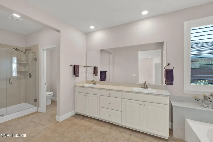 10250 Mother Lode, Reno, Nevada 89521, 3 Bedrooms Bedrooms, ,3 BathroomsBathrooms,Residential,Residential,Mother Lode,260004850