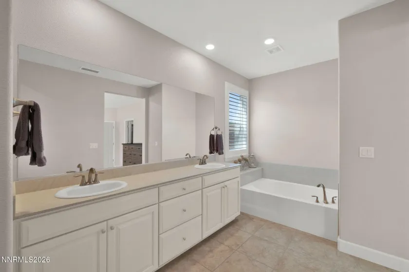 10250 Mother Lode, Reno, Nevada 89521, 3 Bedrooms Bedrooms, ,3 BathroomsBathrooms,Residential,Residential,Mother Lode,260004850