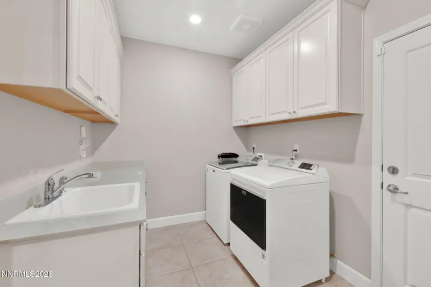 10250 Mother Lode, Reno, Nevada 89521, 3 Bedrooms Bedrooms, ,3 BathroomsBathrooms,Residential,Residential,Mother Lode,260004850