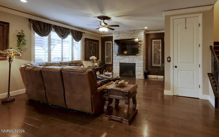 7887 Furnace Creek, Sparks, Nevada 89436, 5 Bedrooms Bedrooms, ,4 BathroomsBathrooms,Residential,Residential,Furnace Creek,260004852