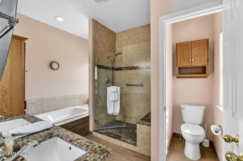 7835 Tiburon, Sparks, Nevada 89436, 4 Bedrooms Bedrooms, ,3 BathroomsBathrooms,Residential,Residential,Tiburon,260004853