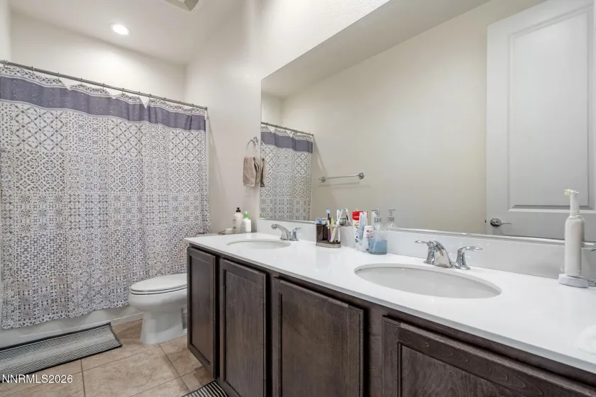 8006 Furnace Creek, Sparks, Nevada 89436, 5 Bedrooms Bedrooms, ,4 BathroomsBathrooms,Residential,Residential,Furnace Creek,260004857