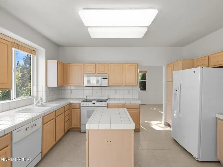 3398 Big Sky, Reno, Nevada 89503, 4 Bedrooms Bedrooms, ,3 BathroomsBathrooms,Residential,Residential,Big Sky,260004862