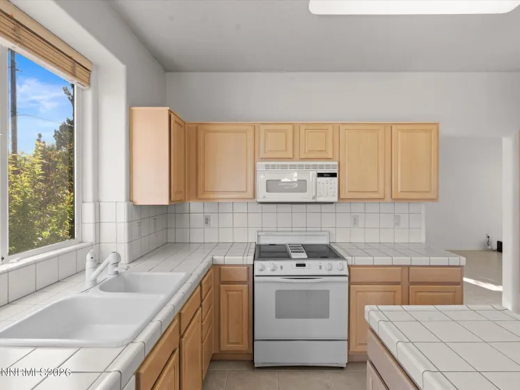 3398 Big Sky, Reno, Nevada 89503, 4 Bedrooms Bedrooms, ,3 BathroomsBathrooms,Residential,Residential,Big Sky,260004862