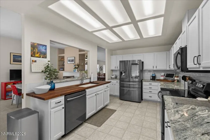 1053 Turtledove, Sparks, Nevada 89441, 4 Bedrooms Bedrooms, ,2 BathroomsBathrooms,Residential,Residential,Turtledove,260004864