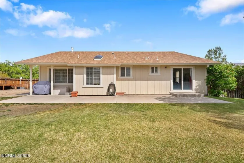 1053 Turtledove, Sparks, Nevada 89441, 4 Bedrooms Bedrooms, ,2 BathroomsBathrooms,Residential,Residential,Turtledove,260004864