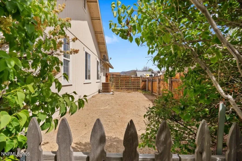 1053 Turtledove, Sparks, Nevada 89441, 4 Bedrooms Bedrooms, ,2 BathroomsBathrooms,Residential,Residential,Turtledove,260004864