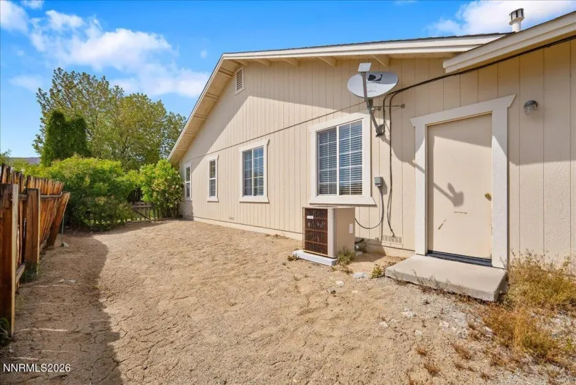 1053 Turtledove, Sparks, Nevada 89441, 4 Bedrooms Bedrooms, ,2 BathroomsBathrooms,Residential,Residential,Turtledove,260004864