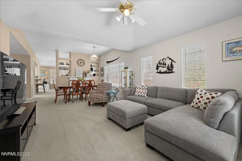 1053 Turtledove, Sparks, Nevada 89441, 4 Bedrooms Bedrooms, ,2 BathroomsBathrooms,Residential,Residential,Turtledove,260004864