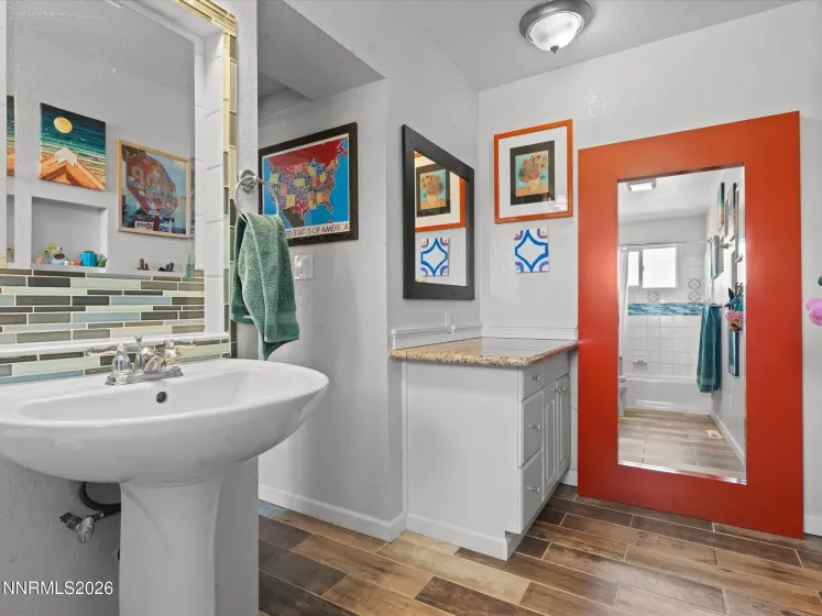 2530 Henning, Minden, Nevada 89423, 4 Bedrooms Bedrooms, ,4 BathroomsBathrooms,Residential,Residential,Henning,260004863