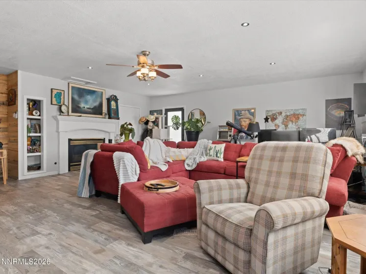 2530 Henning, Minden, Nevada 89423, 4 Bedrooms Bedrooms, ,4 BathroomsBathrooms,Residential,Residential,Henning,260004863