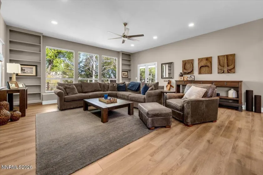 5105 Tucumcari, Reno, Nevada 89511, 4 Bedrooms Bedrooms, ,3 BathroomsBathrooms,Residential,Residential,Tucumcari,260004865