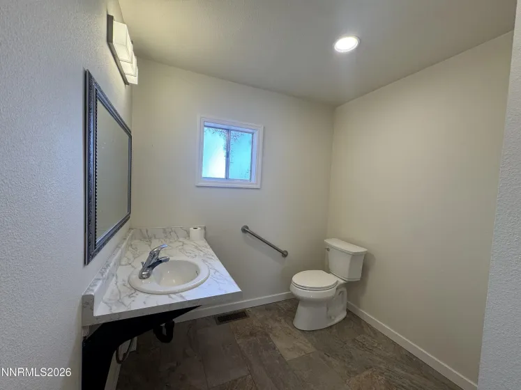 1233 Briggs, Fallon, Nevada 89406, 3 Bedrooms Bedrooms, ,2 BathroomsBathrooms,Residential,Residential,Briggs,260004870