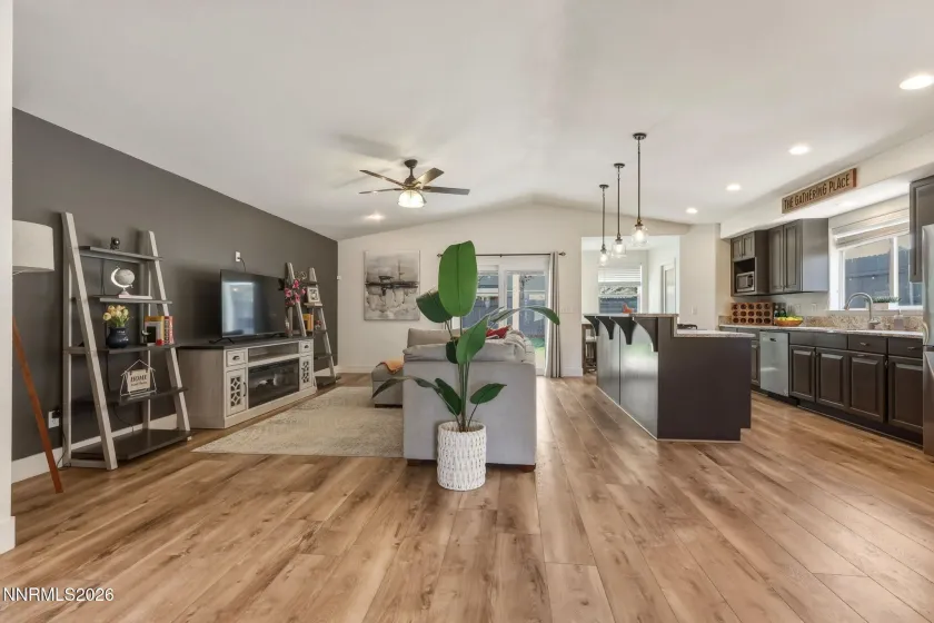 1743 Desert Peach, Carson City, Nevada 89703, 4 Bedrooms Bedrooms, ,2 BathroomsBathrooms,Residential,Residential,Desert Peach,260004871