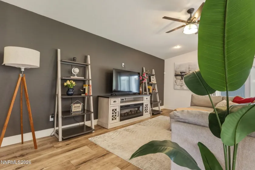 1743 Desert Peach, Carson City, Nevada 89703, 4 Bedrooms Bedrooms, ,2 BathroomsBathrooms,Residential,Residential,Desert Peach,260004871