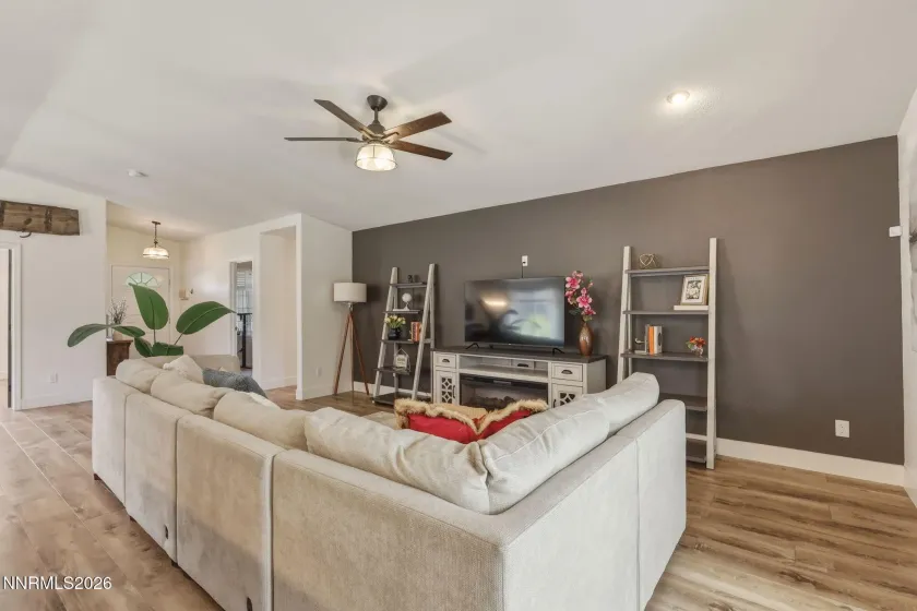 1743 Desert Peach, Carson City, Nevada 89703, 4 Bedrooms Bedrooms, ,2 BathroomsBathrooms,Residential,Residential,Desert Peach,260004871