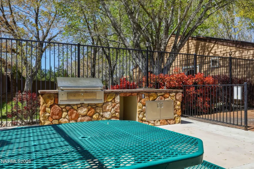 530 Patriot, Reno, Nevada 89511, 2 Bedrooms Bedrooms, ,2 BathroomsBathrooms,Residential,Residential,Patriot,260004879