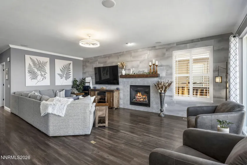 2808 Grosmont, Sparks, Nevada 89436, 4 Bedrooms Bedrooms, ,3 BathroomsBathrooms,Residential,Residential,Grosmont,260004881