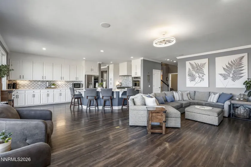 2808 Grosmont, Sparks, Nevada 89436, 4 Bedrooms Bedrooms, ,3 BathroomsBathrooms,Residential,Residential,Grosmont,260004881