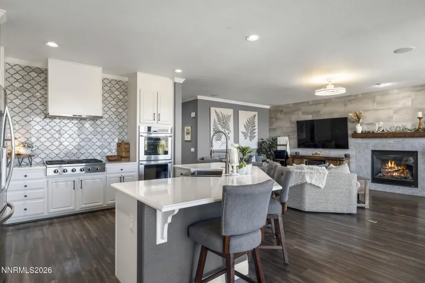 2808 Grosmont, Sparks, Nevada 89436, 4 Bedrooms Bedrooms, ,3 BathroomsBathrooms,Residential,Residential,Grosmont,260004881