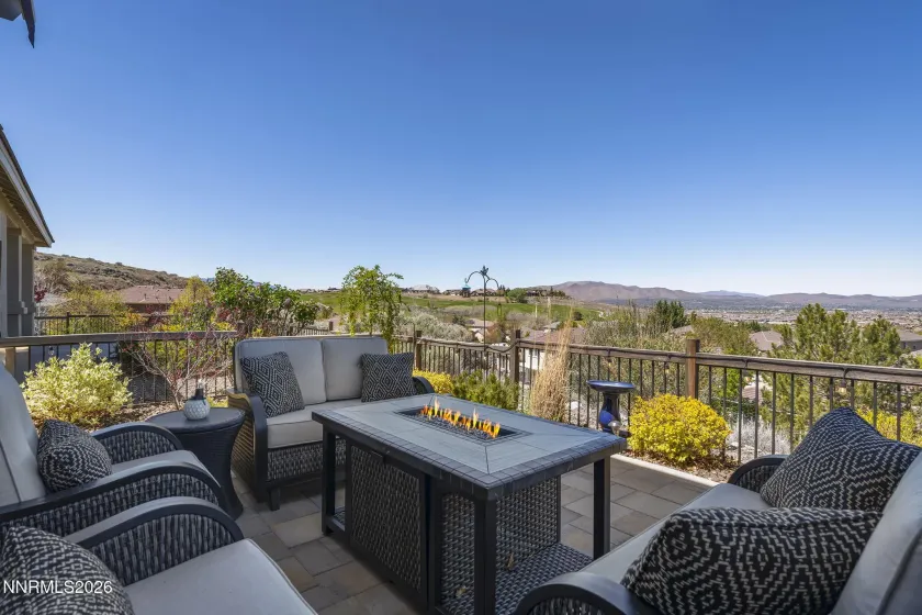 2808 Grosmont, Sparks, Nevada 89436, 4 Bedrooms Bedrooms, ,3 BathroomsBathrooms,Residential,Residential,Grosmont,260004881